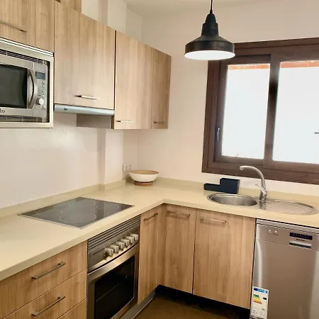 Apt. Con Terraza Solarium De 70m2 - Acceso Directo A Piscina * يايثا