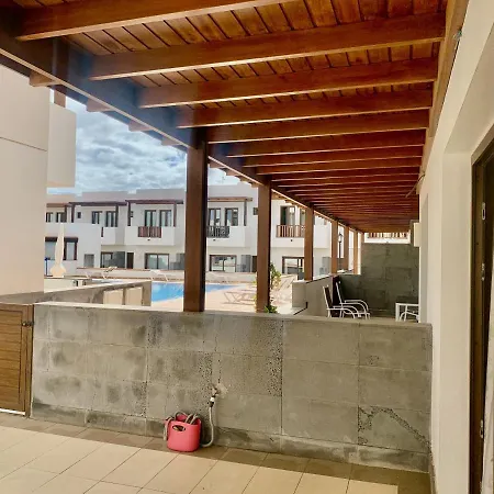 Apt. Con Terraza Solarium De 70m2 - Acceso Directo A Piscina يايثا