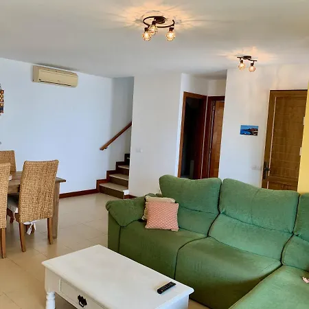 Apt. Con Terraza Solarium De 70m2 - Acceso Directo A Piscina يايثا