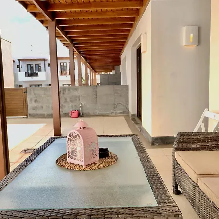 Apt. Con Terraza Solarium De 70m2 - Acceso Directo A Piscina شقة *